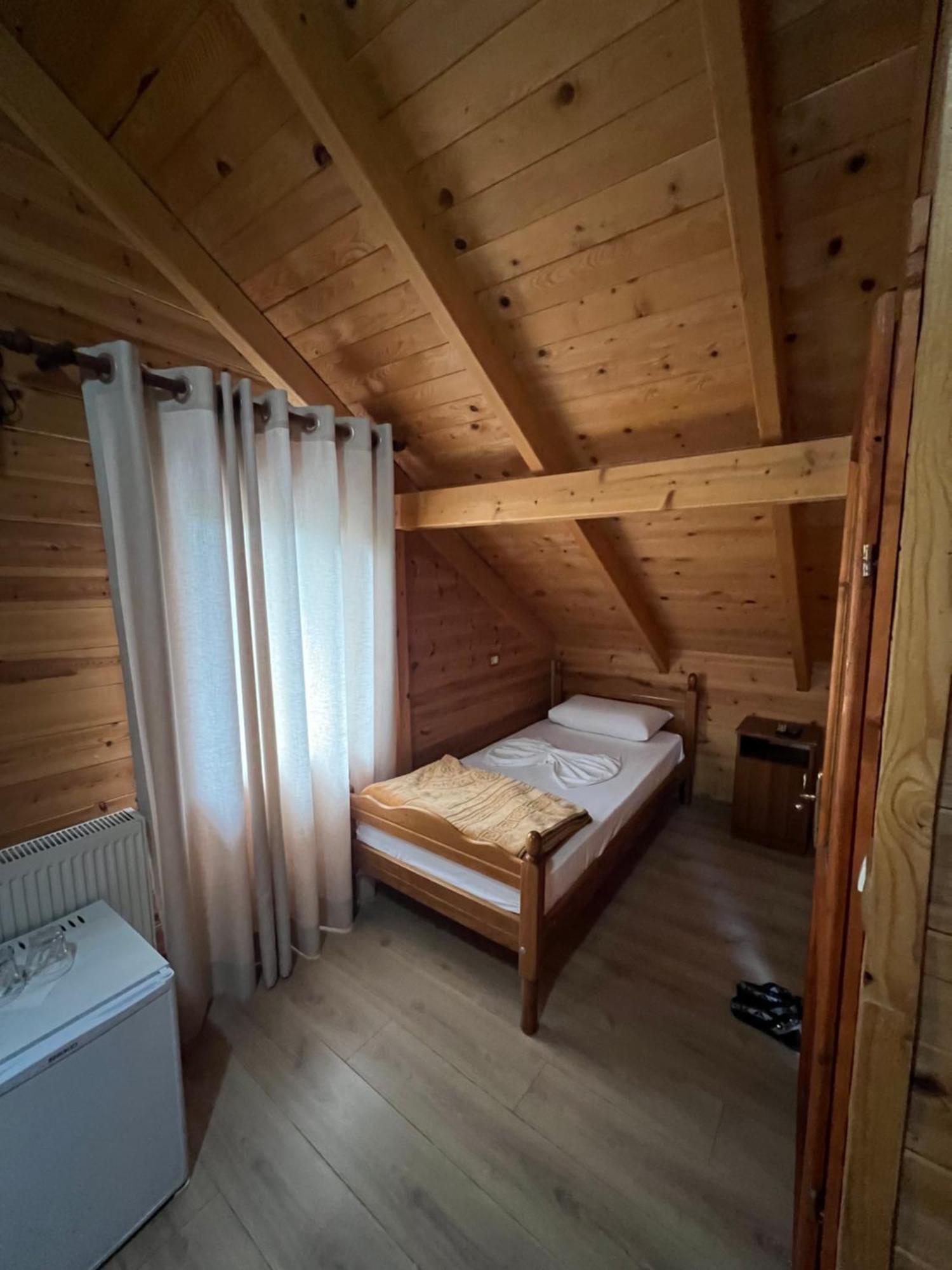 Vila Pepaj Razëm 외부 사진