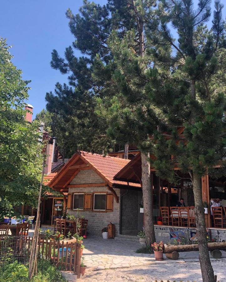 Vila Pepaj Razëm 외부 사진